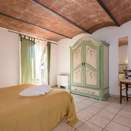 Borgo E Castello * 苏韦雷托